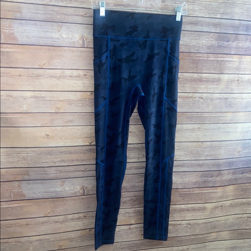 NWT Bandier All Access Cropped Center Stage Camo Leggings